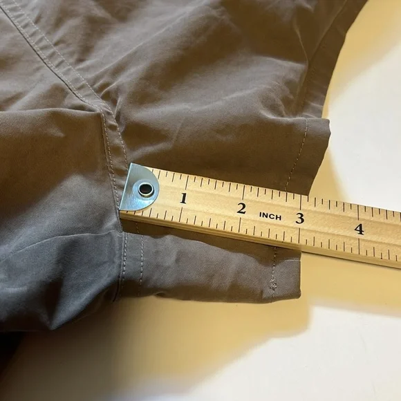 Fear of God Essentials Shorts Taupe Gray Size Medium Drawstring Waist Streetwear